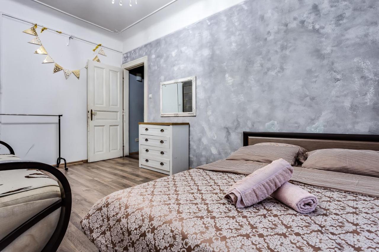 Apartment Near Circus Lemberg Exterior foto